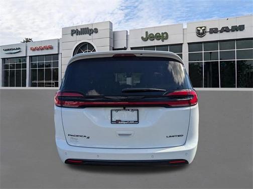 2026 Chrysler Pacifica Limited