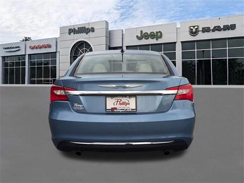 2011 Chrysler 200 Touring