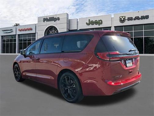 2026 Chrysler Pacifica Limited