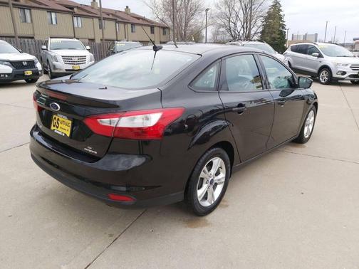 Black 2013 Ford Focus SE