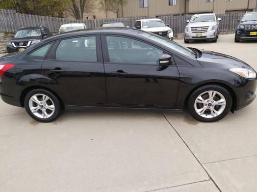 Black 2013 Ford Focus SE
