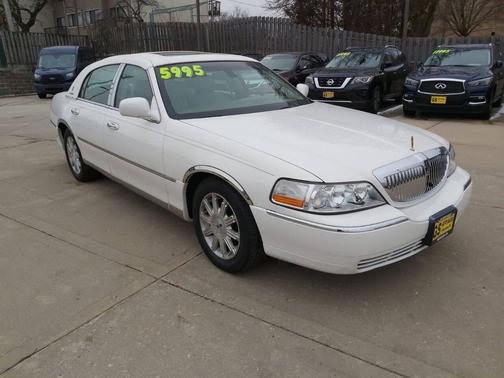 2003 Lincoln Town Car Signature