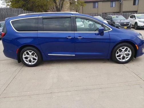 2020 Chrysler Pacifica Touring-L Plus