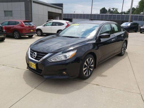 Black 2017 Nissan Altima 2.5 SV