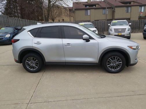 2017 Mazda CX-5 Sport