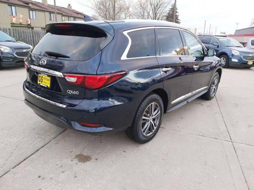 2017 INFINITI QX60 Base