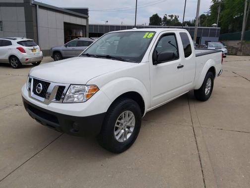 White 2018 Nissan Frontier SV