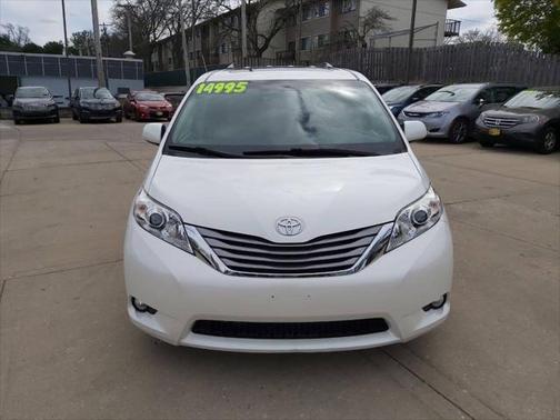 2017 Toyota Sienna XLE