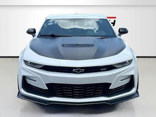 Summit White 2022 Chevrolet Camaro 2SS