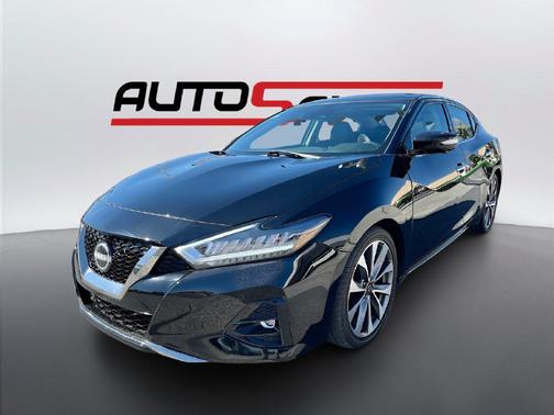 Super Black 2023 Nissan Maxima 3.5 Platinum