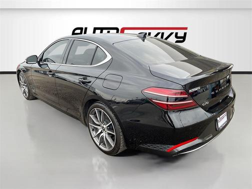 2022 Genesis G70 2.0T RWD