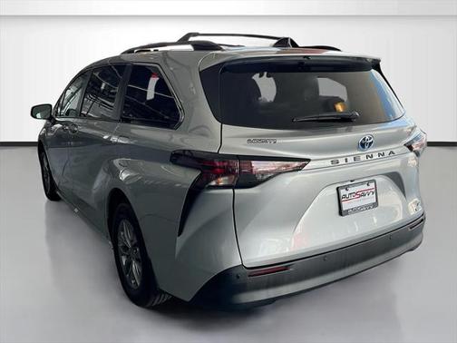 2023 Toyota Sienna XLE 7 Passenger