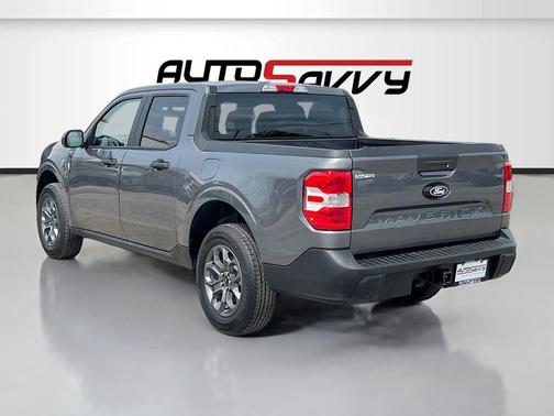 Carbonized Gray Metallic 2025 Ford Maverick XLT