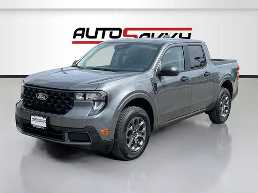 Carbonized Gray Metallic 2025 Ford Maverick XLT