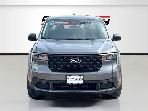 Carbonized Gray Metallic 2025 Ford Maverick XLT