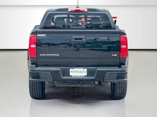 Black 2022 Chevrolet Colorado LT