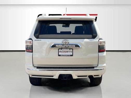 Blizzard Pearl 2020 Toyota 4Runner Limited