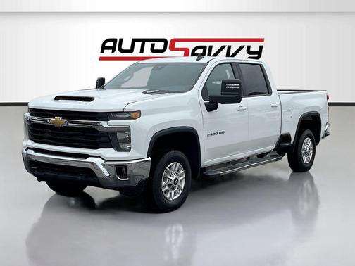 Summit White 2025 Chevrolet Silverado 2500 LT