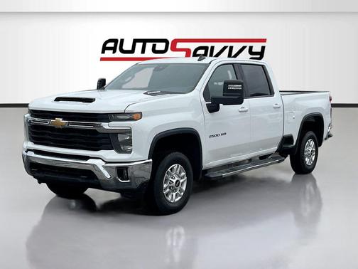 Summit White 2025 Chevrolet Silverado 2500 LT