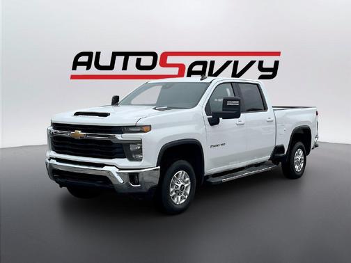 Summit White 2025 Chevrolet Silverado 2500 LT