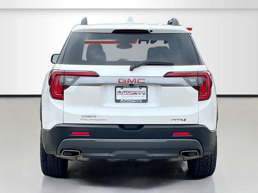 White Frost Tricoat 2023 GMC Acadia AWD AT4