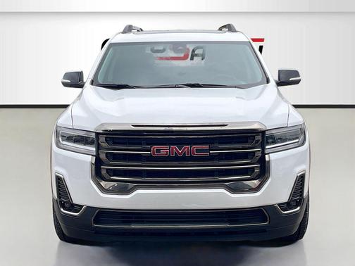 White Frost Tricoat 2023 GMC Acadia AWD AT4