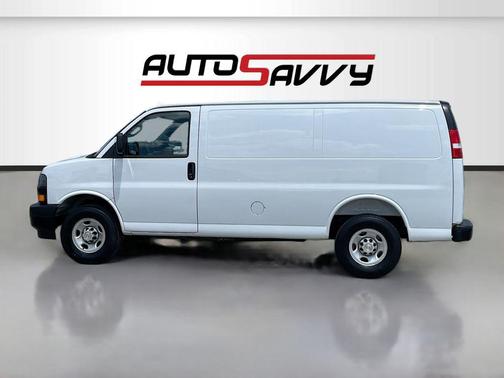 Summit White 2025 Chevrolet Express 2500 Work Van