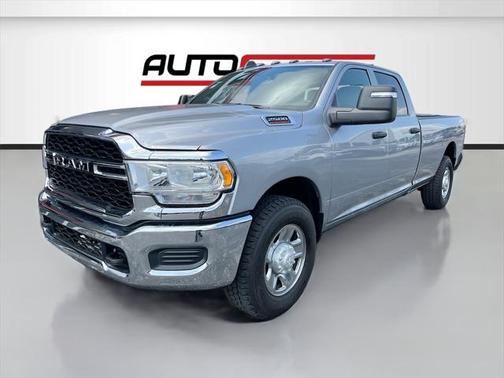 2023 RAM 2500 Tradesman Crew Cab 4x2 8' Box