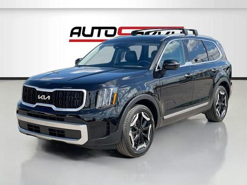 Ebony Black 2025 Kia Telluride S