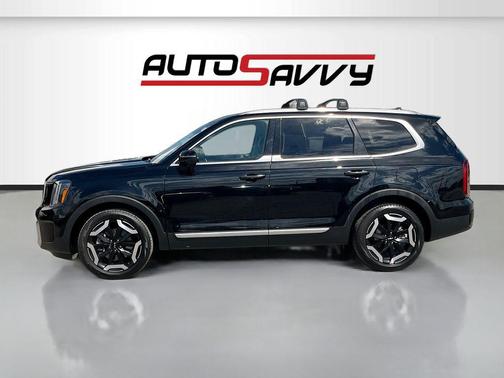 Ebony Black 2025 Kia Telluride S
