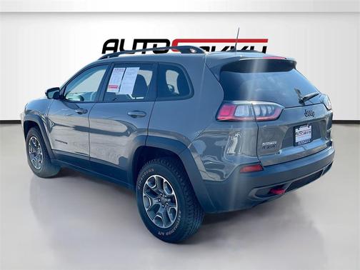 2022 Jeep Cherokee Trailhawk