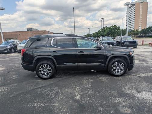 2022 GMC Acadia FWD SLT