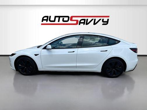 Pearl White Multi-Coat 2025 Tesla Model 3 Long Range
