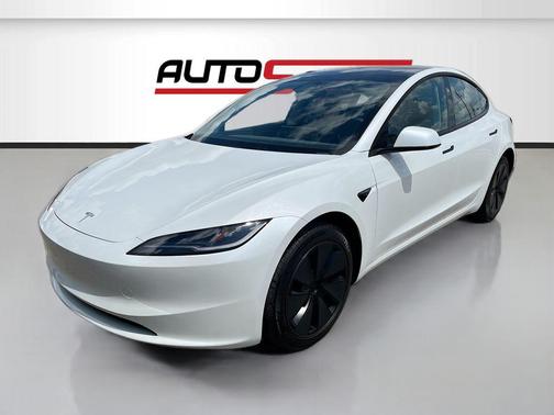 Pearl White Multi-Coat 2025 Tesla Model 3 Long Range