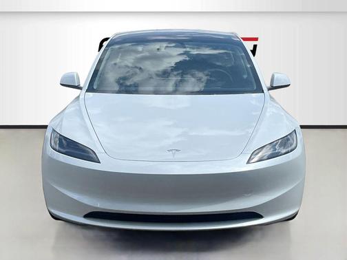 Pearl White Multi-Coat 2025 Tesla Model 3 Long Range