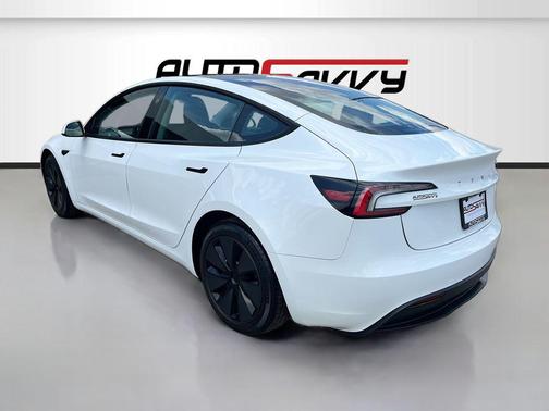 Pearl White Multi-Coat 2025 Tesla Model 3 Long Range