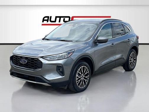 Carbonized Gray Metallic 2024 Ford Escape Platinum