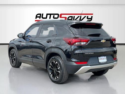 Mosaic Black Metallic 2021 Chevrolet Trailblazer LT