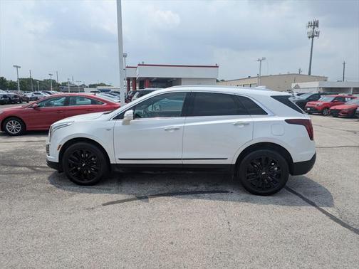 2022 Cadillac XT5 Premium Luxury