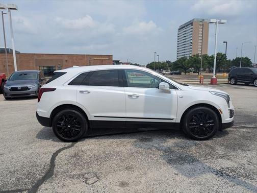2022 Cadillac XT5 Premium Luxury