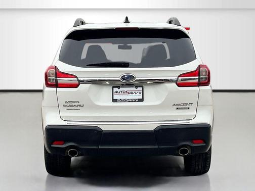 Crystal White Pearl 2022 Subaru Ascent Touring 7-Passenger