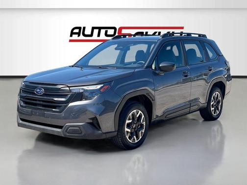Magnetite Gray Metallic 2025 Subaru Forester Base