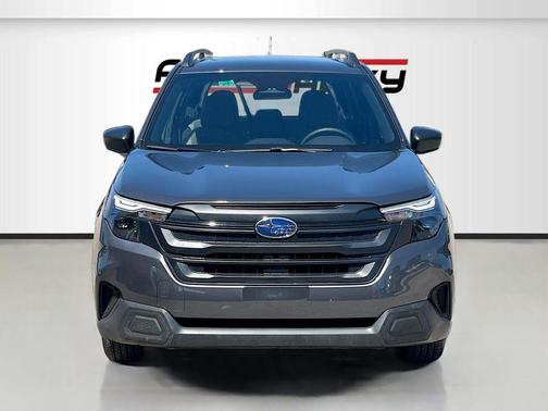 Magnetite Gray Metallic 2025 Subaru Forester Base