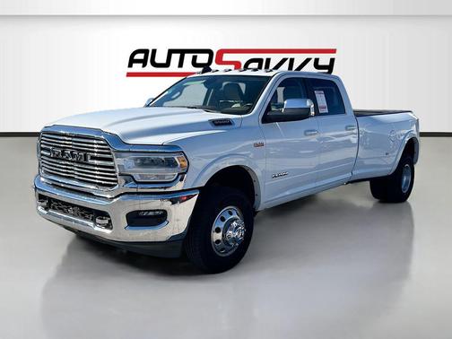Bright White Clearcoat 2022 RAM 3500 Laramie Crew Cab 4x4 8' Box