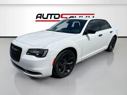 Bright White Clearcoat 2020 Chrysler 300 Touring