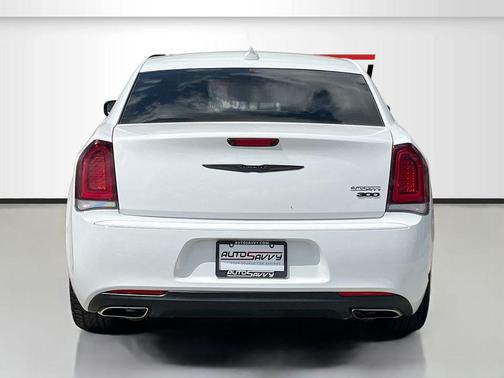 Bright White Clearcoat 2020 Chrysler 300 Touring