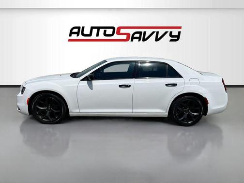 Bright White Clearcoat 2020 Chrysler 300 Touring