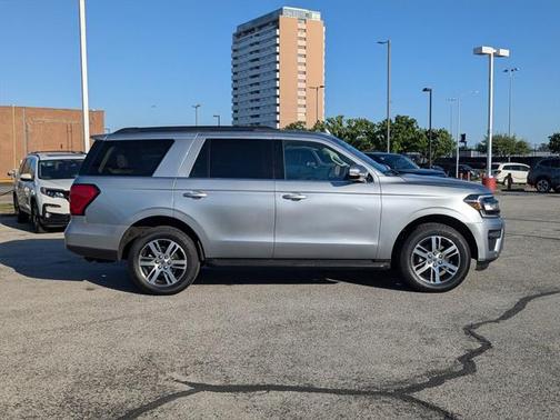 2024 Ford Expedition XLT