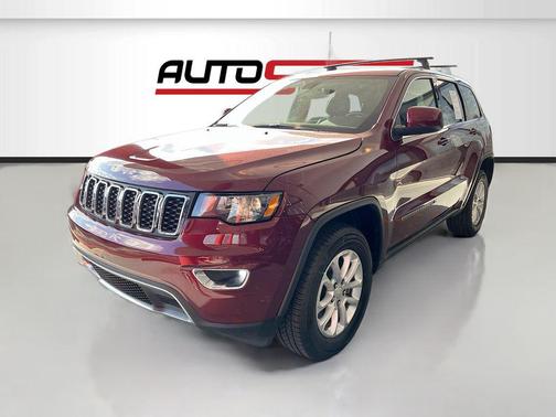 2022 Jeep Grand Cherokee Laredo