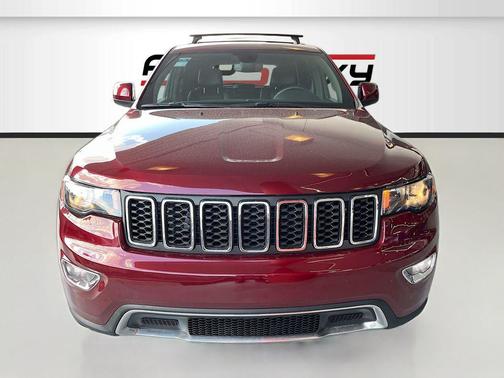 2022 Jeep Grand Cherokee Laredo